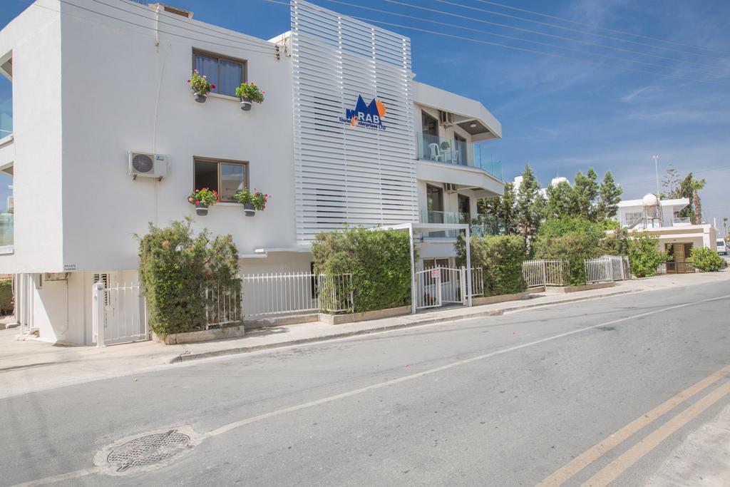 Merab Napa Suites ไอยานาปา ภายนอก รูปภาพ